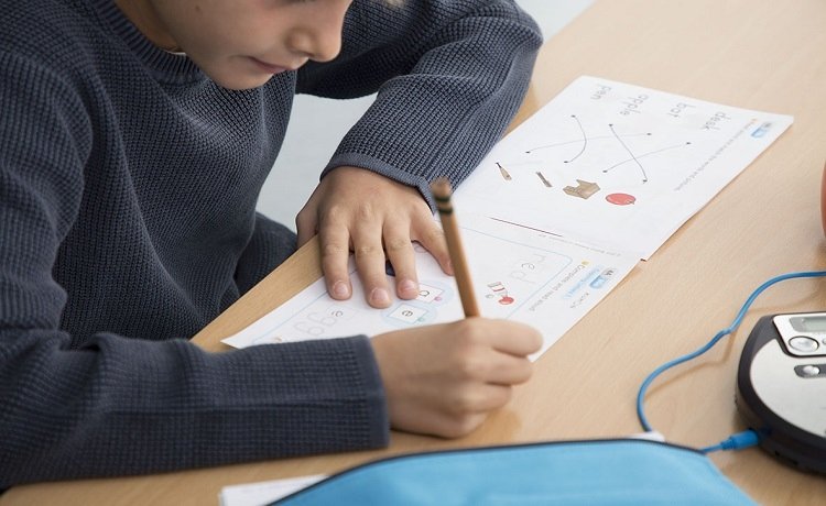 Amb els nervis d’un examen de final de curs és freqüent que els infants es quedin en blanc sense ser capaços de respondre a alguna cosa que han estudiat.
